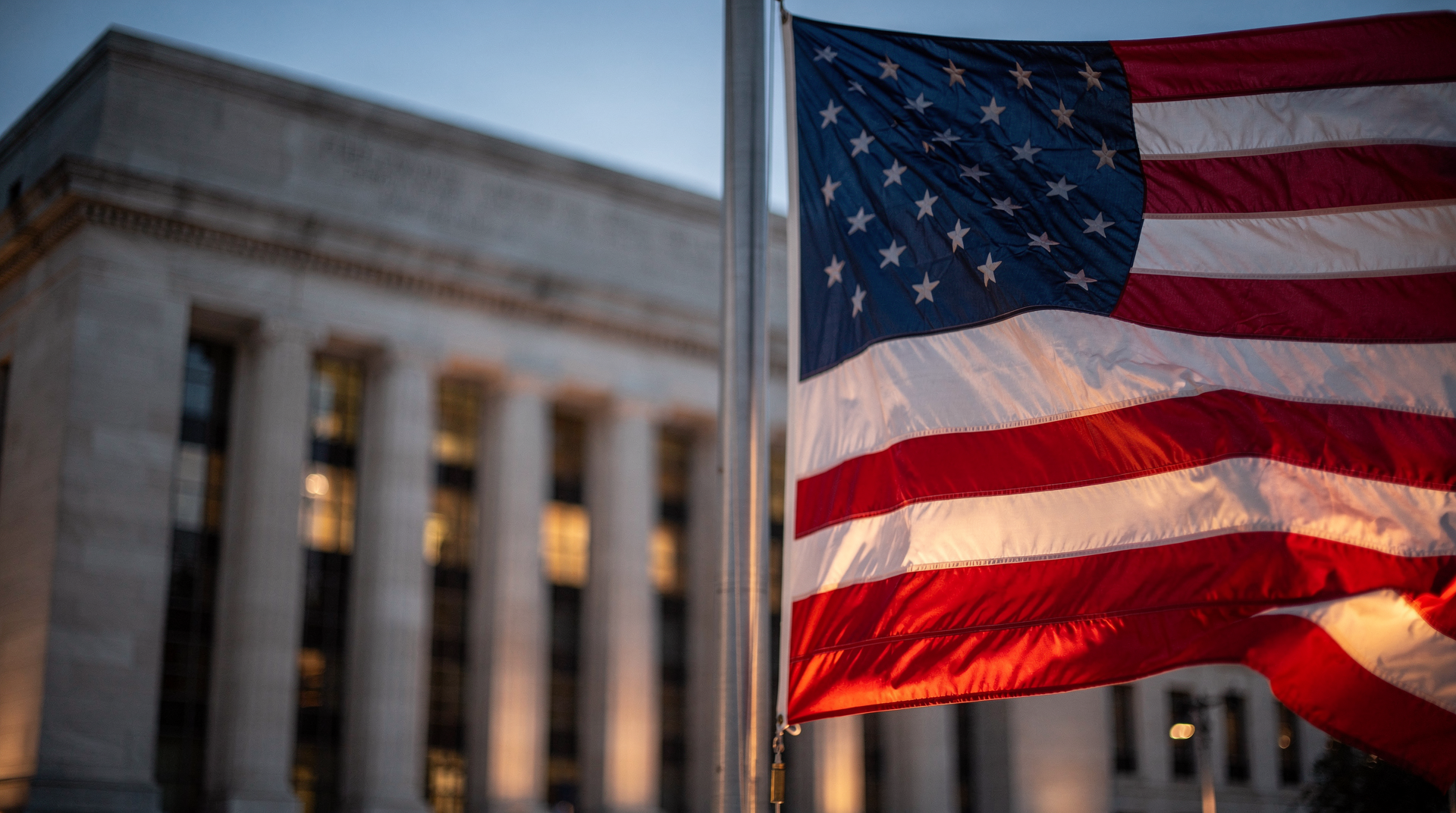 Dollar at the Crossroads: Trade-Weighted Index at Cycle Highs as FOMC and Tariffs Reshape FX Regime